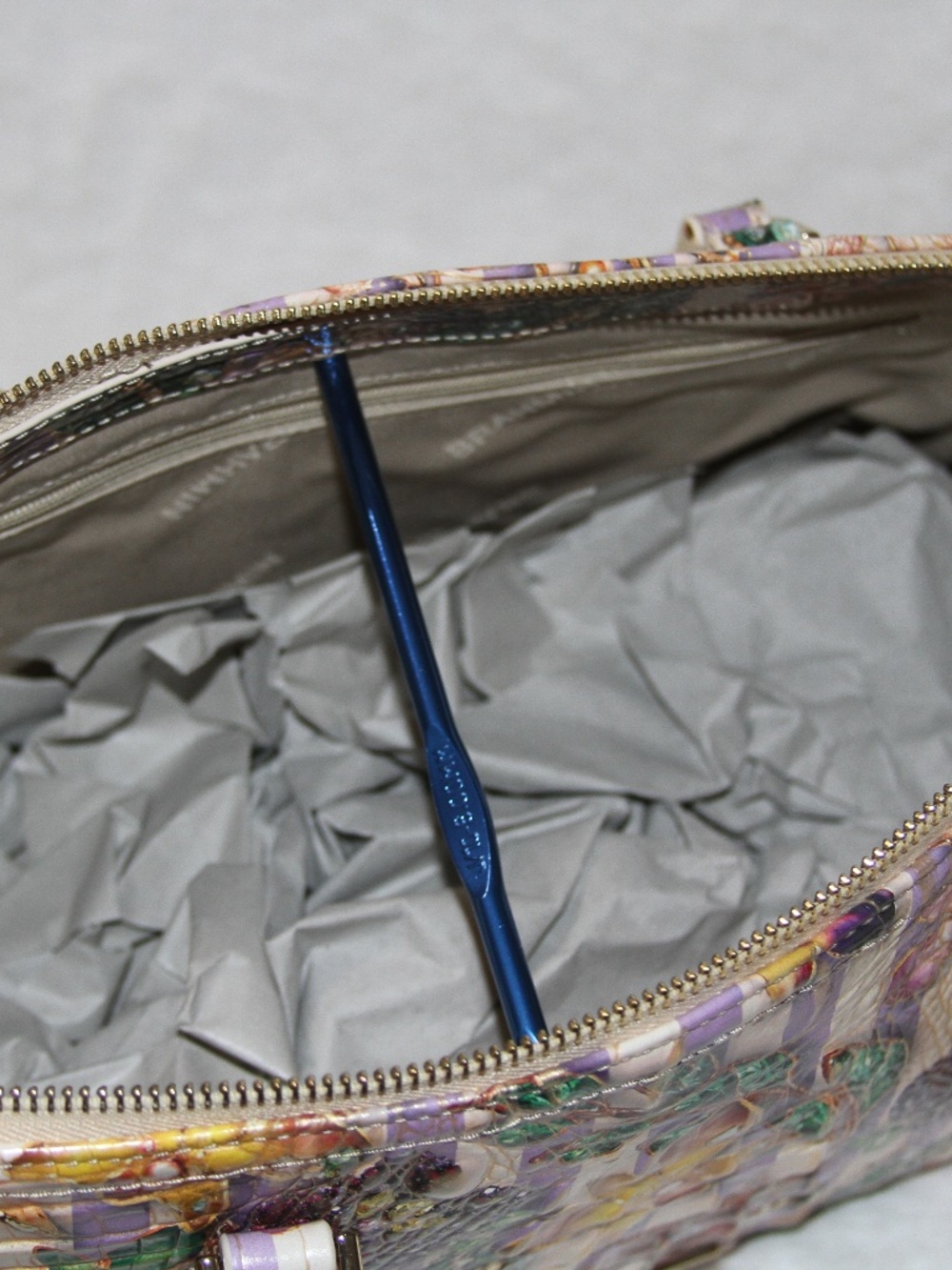 BRAHMIN Sophia Shoulder Bag Pinstripe Petals Melbourne Leather - Picture 6 of 7